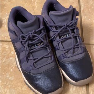 Jordan 11 blue moon retro